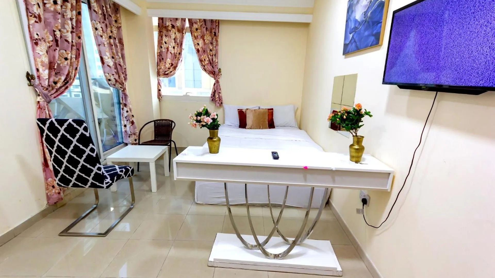Rooms For Girls In Marina Dubai, The Best Offer 0*, Dubai United Arab Emirates